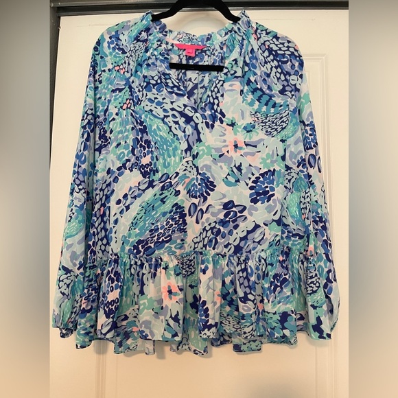 Lilly Pulitzer Tops - LILLY‎ PULITZER Savanna Top Turquoise Oasis Wave After Wave SZ S
